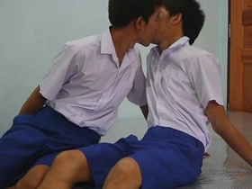 学生仔性爱大冒险 gay asian bdsm porn