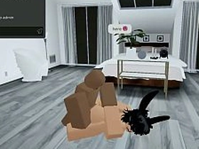 发情伪娘在Roblox公寓里被当成人形飞机杯 chinese cheerful club porn