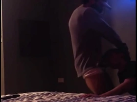 叫邻居来喝酒看网飞，结果被他无套狂操 short-lived chinese gay porn