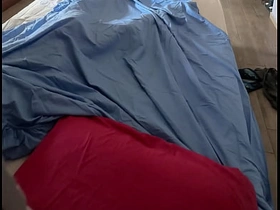 他在被窝里快速激烈地打飞机射精 - 真实高潮 asian gay sex videos 2025