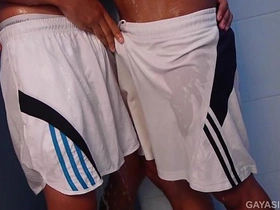 变态亚洲嫩屌Nick和Ray无套乱搞 sauna asian gay porn