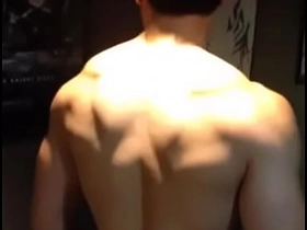肌肉发达亚洲猛男 blithe chinese self suck porn