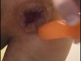 超火辣玩马桶刷与脱肛 train japan gay porn