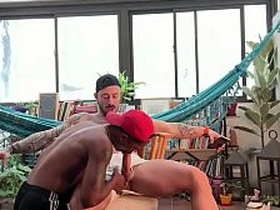 大屌老外猛干黑鬼巨根 japanese joyous porn studios