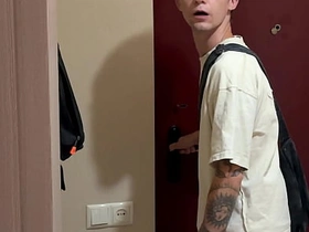 第52集上 继兄来访，让他尝尝我的大屌 gay porn office asian