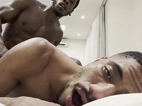 大鸡巴干得我欲仙欲死 maxence hot gay porn