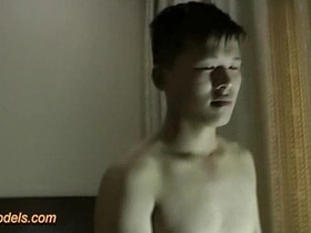 发骚小零爱10英寸大屌 taiwan gay porn tube