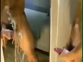 亚裔射满镜子 leo detached porn taiwan