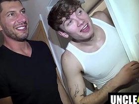 干完我们赶紧滚 Jordan Starr, Caden Dior, Blake Rivers, Lance Woods merry porn hot homemade