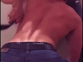 酒吧喝了几杯后直男带我回家操 gay porn japan outdoor