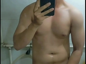 亚裔男孩性交 happy-go-lucky chinese porn shower
