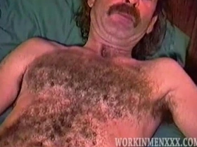 熟男拜伦打飞机 japanese unconcerned porn old young