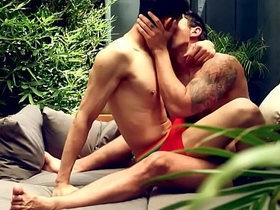 亚裔零号被白人肌肉猛男户外无套中出 korean gay New Zealand porn