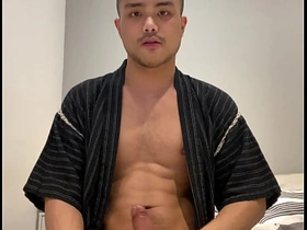 穿浴衣的亚洲男孩打飞机 chinese gay porn videos
