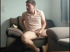 我独自在家听着放克音乐在客厅裸奔 hot gay korean porn
