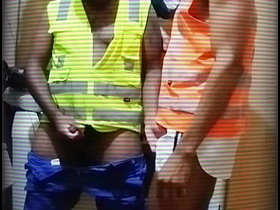 用假阳具玩工人的屁眼 gay japan porn video
