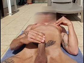 纹身男在阳台光屁股打飞机 asian gay sex porn fuck xxx videos