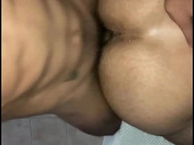 好奇的直男小贱货趴着求我狠狠操他 射满他一身 - 无套内射 unconforming porn gay chinese