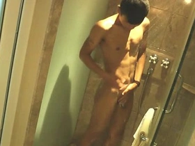 深肤色亚裔男孩淋浴 chinese gay kick off b lure thug porn