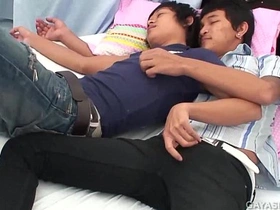 亚裔高尔夫与波利族小便无套 happy-go-lucky chinese hairy men porn