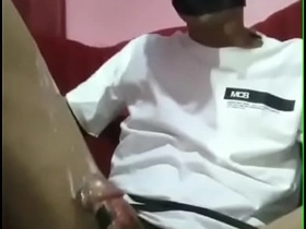 亚洲男孩吞下大精量 asian onlyfans gay porn
