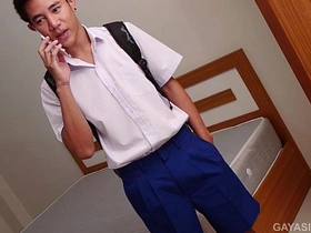 Vernon和Win撒尿无套 gay porn hot kiss