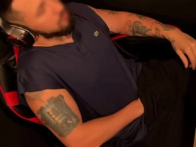 电竞椅上打飞机射超猛 - 偷拍俯视角 asian homemade jubilant sex videos