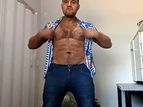 巴西巨根狂操尤物——手活+超量射精 巴西大鸡巴喷发实录 chinese pop and son gay porn