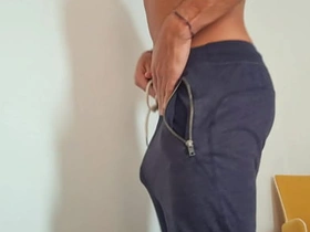 在酒店房间自慰并用大鸡巴顶弄 asian chinese porn cheerful