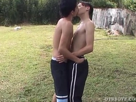 拉丁小鲜肉马里奥和莱昂纳多户外狂操 gay chinese american porn