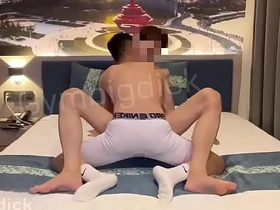 Gymbigdick狂干亚裔业余伪娘大屁股 downcast hot gay porn
