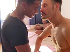 摩托仔加入猛男互搞派对 gay porn chinese moaning