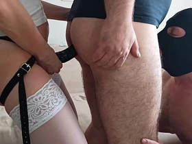 双性恋老公让朋友共享妻子 3P 男男女 假阳具肛交 第二集 编号21123 japanese future gay porn