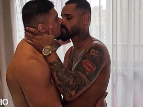 肌肉棒子的巨屌 hot guy porn gay