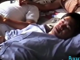 亚洲嫩男无套狂干 taiwanese gay couple porn
