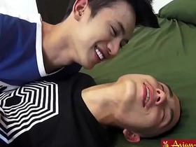亚洲美少年-MOSS与TAEH-水中嬉戏 japanese korean gay porn