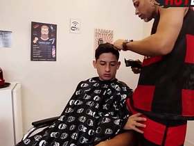 我给理发师献了屁眼 chinese mitchel gay porn